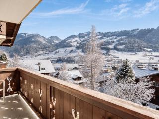 Balcony w Alpine Panorama and Free Parking - 9