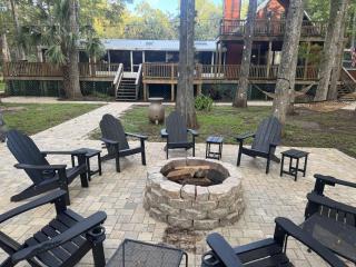 Riverfront Home 5BR 4BA Hot Tub Kayaks Sleeps 16 - 4