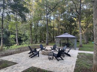 Riverfront Home 5BR 4BA Hot Tub Kayaks Sleeps 16 - 3