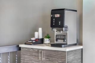 Days Inn & Suites by Wyndham Summerside - 2