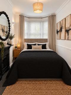 3BR Reading Home, Parking, Garden & WiFi - 8