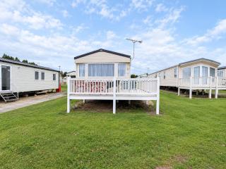 Beautiful Caravan With Decking At Manor Park, Hunstanton Ref 23098T - 9