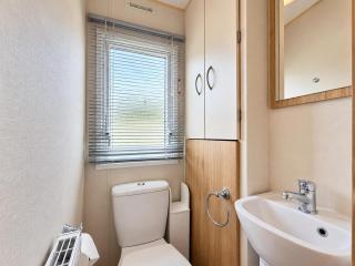 Beautiful Caravan With Decking At Manor Park, Hunstanton Ref 23098T - 1