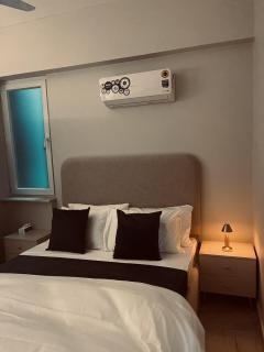Modern 3BHK Right Next to GigaMall DHA2 Easy Entry - 8