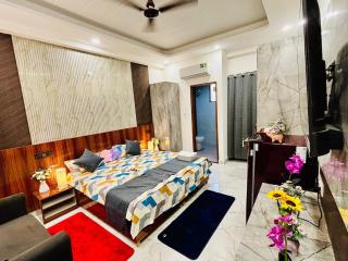 Presha Luxury-Inspired Stay in Sector 39 - 5