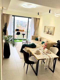 Heart of Westlands, top floor, Skyline views, Heated Pool, Near GTC, JW Marriott & Sarit - 8
