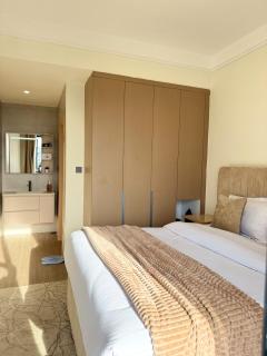 Heart of Westlands, top floor, Skyline views, Heated Pool, Near GTC, JW Marriott & Sarit - 4