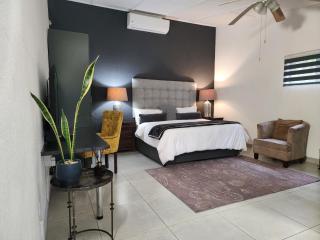 Busa House Self-Catering Guest House - 1