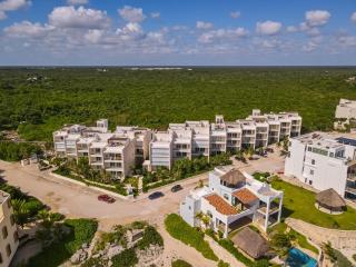 Luxurious penthouse by the beach - 3