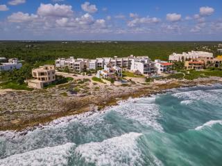 Luxurious penthouse by the beach - 4