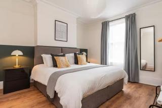 4 Bed House & Drive, Moseley, Birmingham - 4