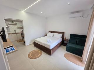 Villa Henrik 77 Saranda Centrum - 6