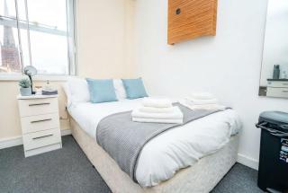 Cosy Studio in Central Coventry w Gym & Games Room - 2