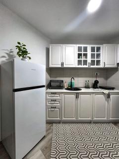 L&B Apartment Niš with Gym & Parking - 2