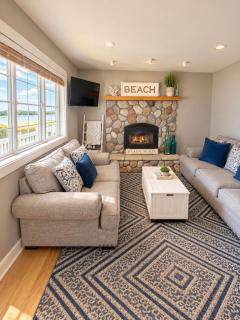 Luxury Oceanfront Retreat with Hot Tub & Sunset Views - 0