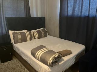 ATHOME BELLVILLE Chrismar - 9