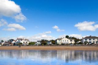 Upper Instow Beach Cottage - 0