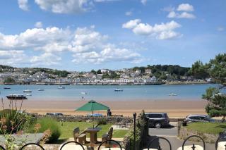 Upper Instow Beach Cottage - 8