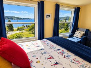 Sea Escape, 2-3 bedrooms, Sleeps 6, Near Halifax and Beaches, Great Location - 6