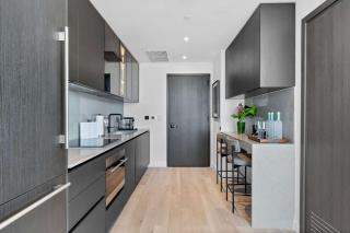 25th Floor Adjoining Suite at the E11even Residences - 4