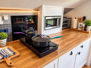Sea Escape, 2-3 bedrooms, Sleeps 6, Near Halifax and Beaches, Great Location - 1