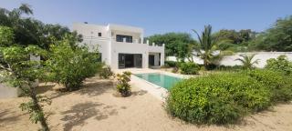 Maison du Fleuve avec Piscine à Bango - 0