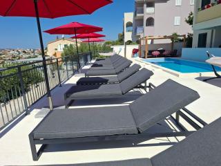 Heated swimming pool, stunning sea view terrace a7, - 3