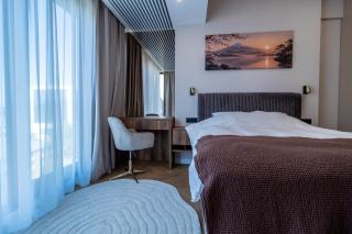 Japandi Luxury Apartment - Business & Family Stay with Spa & Pool - 8