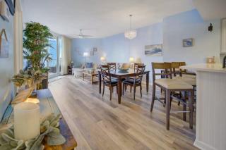 Pool Views, 2 Bed 2 Bath,Balcony, Lagoon Pool,Shuttle,The Palms of Destin - 1