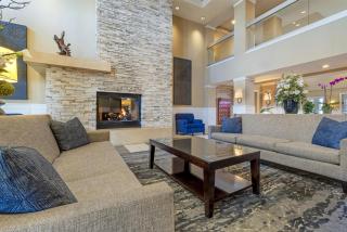 Best Western Plus Marina Gateway Hotel - 7