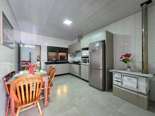 Casa para 8 Pessoas | Mesa de Sinuca 10 min Centro - 8