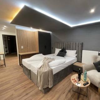 Choriners Apartment - 1