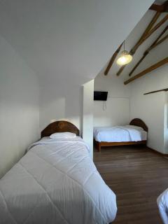 Hostal Plaza - 7