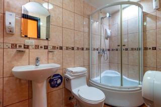 Hotel Majestic 1 - 6