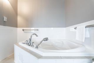 Crowne Plaza Hotel Moncton Downtown by IHG - 9