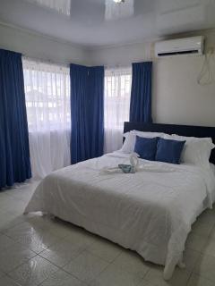 Enjoy Hermes stay 4 BR house - 5