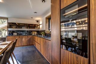 Serviced Luxury Chalet with 10m Indoor Pool - 8
