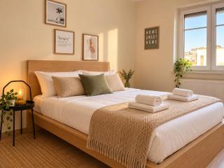 Comfy Apartment near the Station with Parking - 1