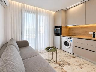 Matisse No26 - One Bedroom Apartment With Balcony - 8