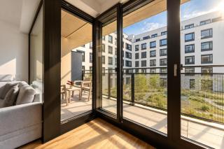 Cozy Modern Apartment with Balcony & Garage - 8