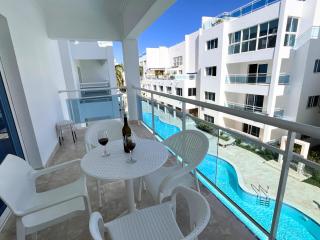 Chic Beachfront Apartment - Private Beach Access - 9