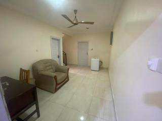 Stylish 3BDRM Apartment Ashongman Estate - 2