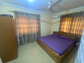 Stylish 3BDRM Apartment Ashongman Estate - 1