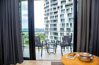 Ellipse Waterfall Premium Apartments - Blue - 9