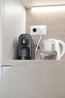 Modern Ružinov Apartment - Free Parking, D1 Access - Bratislava - 8