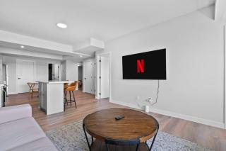 Modern 2BR Retreat YEG, Nisku Shopping - 1