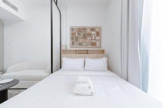 Cozy Living with Pool and free Parking - 1