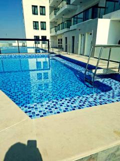 Cozy Living with Pool and free Parking - 7
