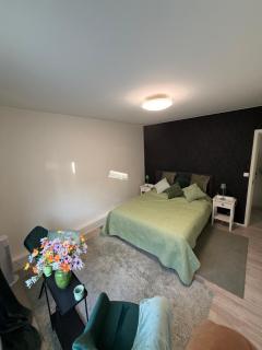 SEA - 3 Bedrooms - 9