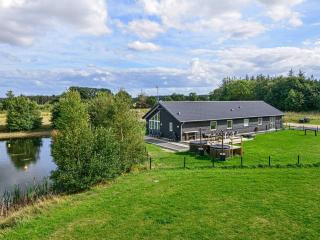 5 star holiday home in Glesborg - 8